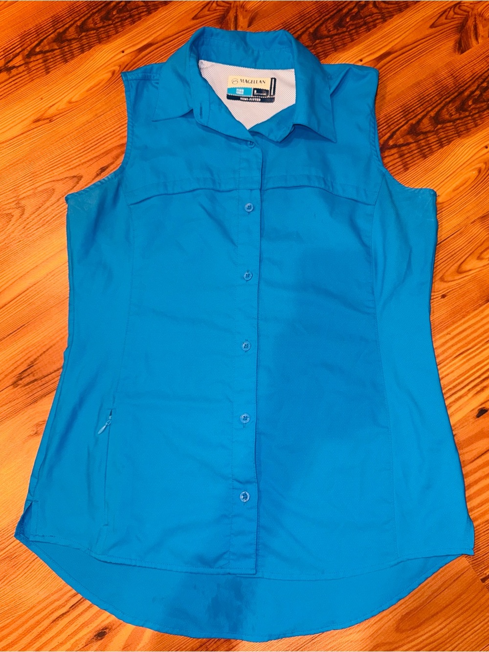 Magellan Outdoors Women's Sleeveless Button-Down Shirt - Bright Blue